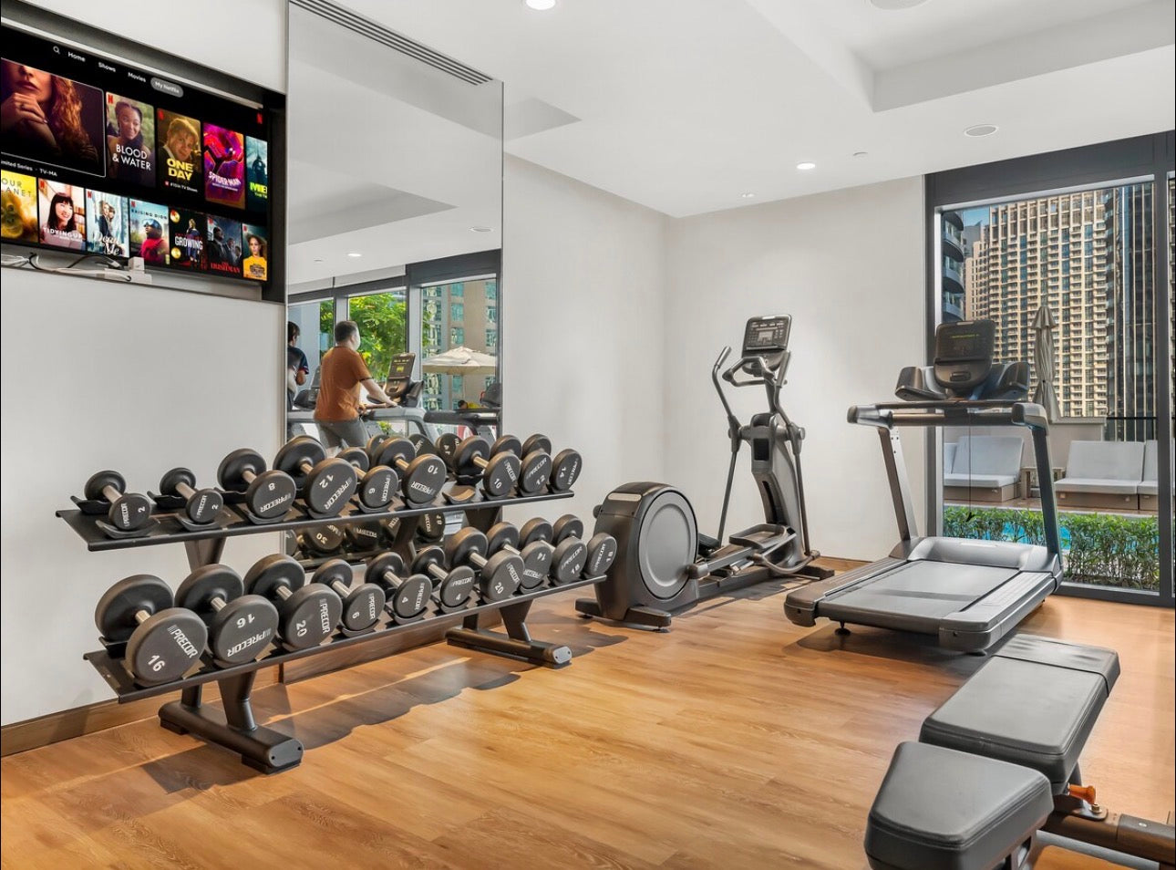 DXB Burj Khalifa (Special offer 2 nights for the price of 1 🇦🇪)