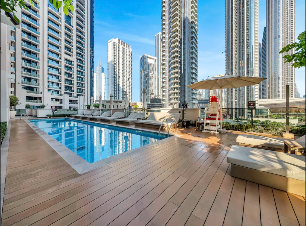 DXB Burj Khalifa (Special offer 2 nights for the price of 1 🇦🇪)