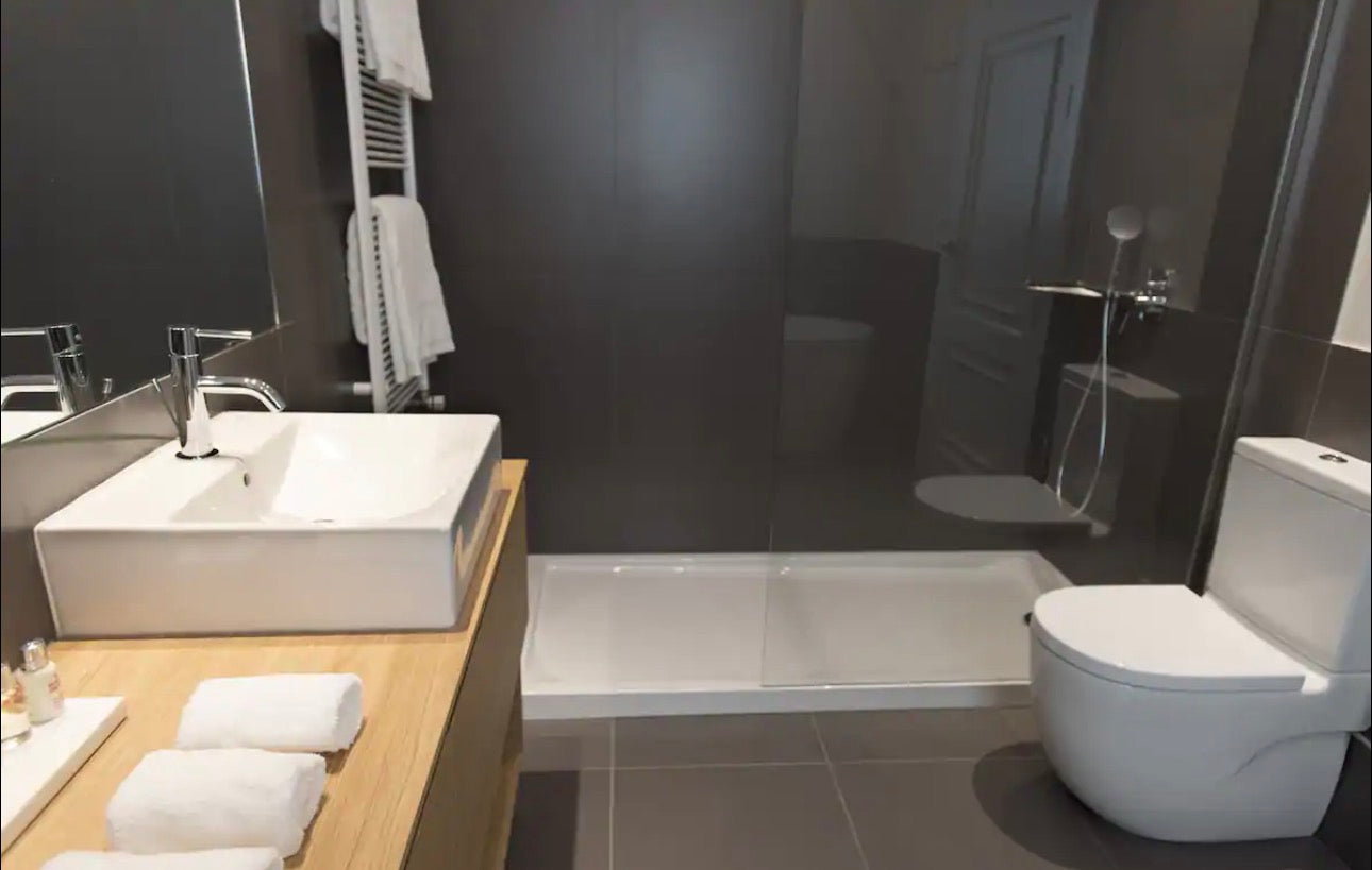 Gaùdi Building (Barcelona Weekly package) 🇪🇸