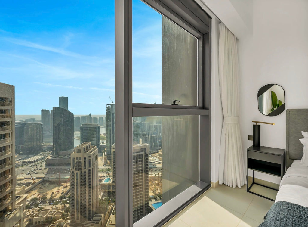 DXB Burj Khalifa (Special offer 2 nights for the price of 1 🇦🇪)