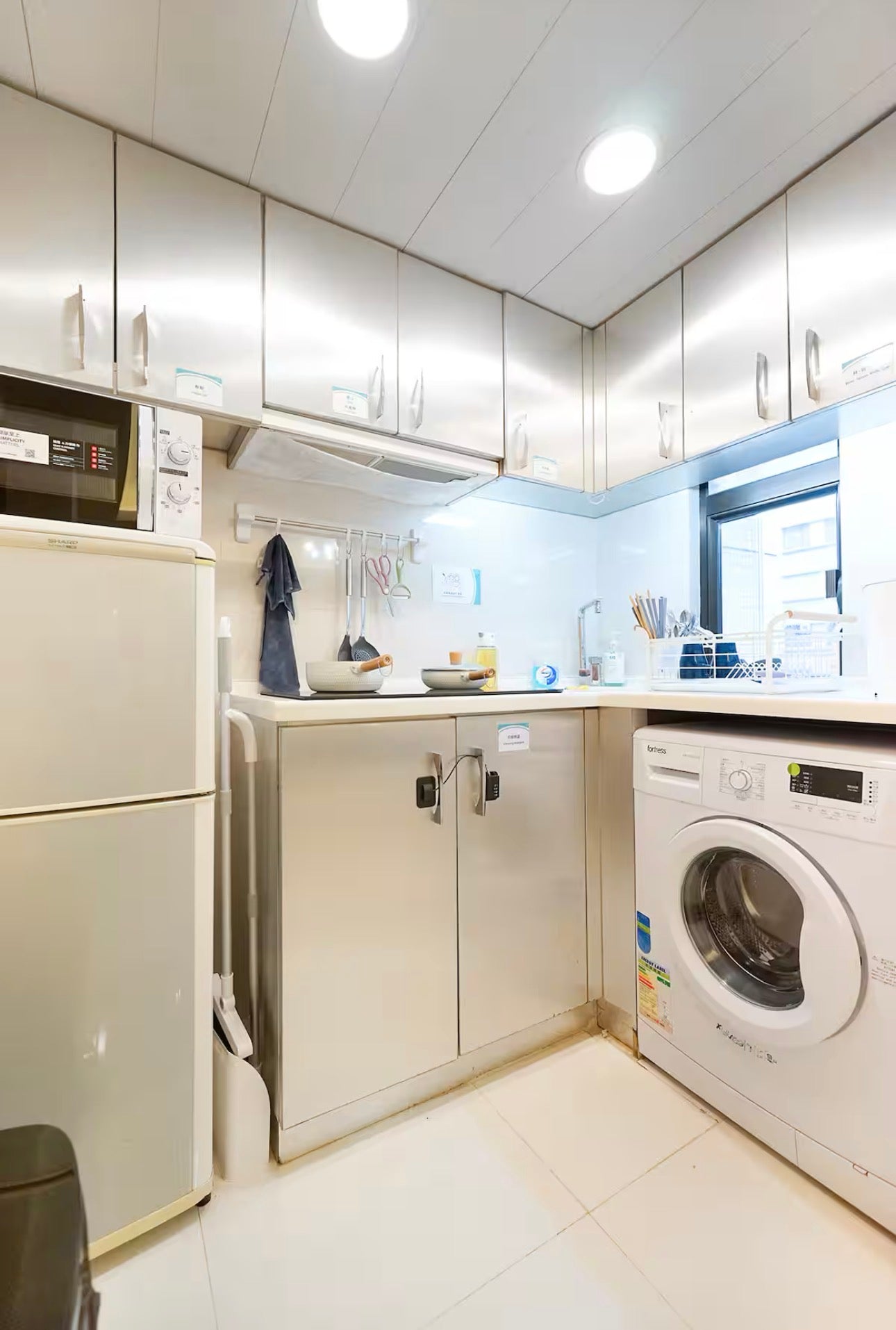 Wan Chai Holiday Home (10 Days Package, Hong Kong 🇭🇰)