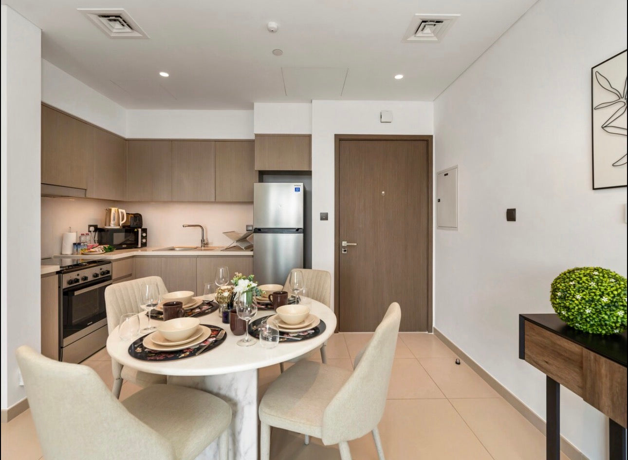 DXB Burj Khalifa (Special offer 2 nights for the price of 1 🇦🇪)