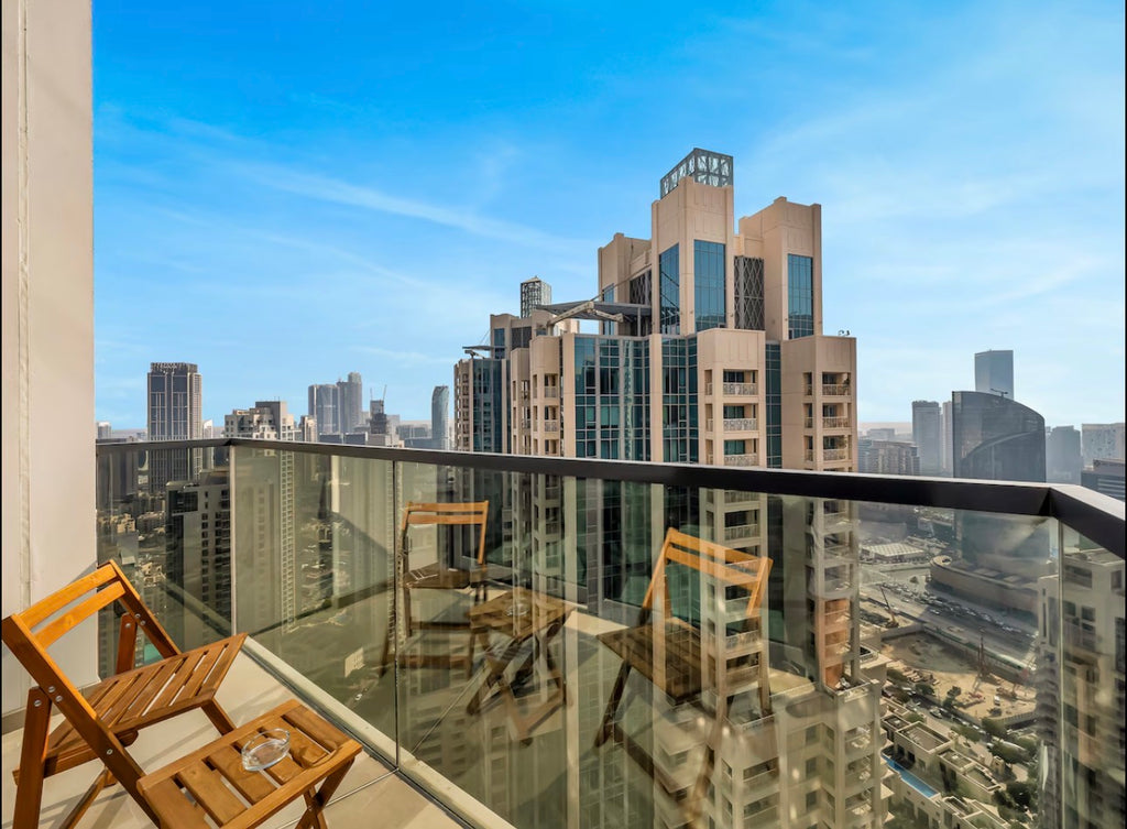 DXB Burj Khalifa (Special offer 2 nights for the price of 1 🇦🇪)