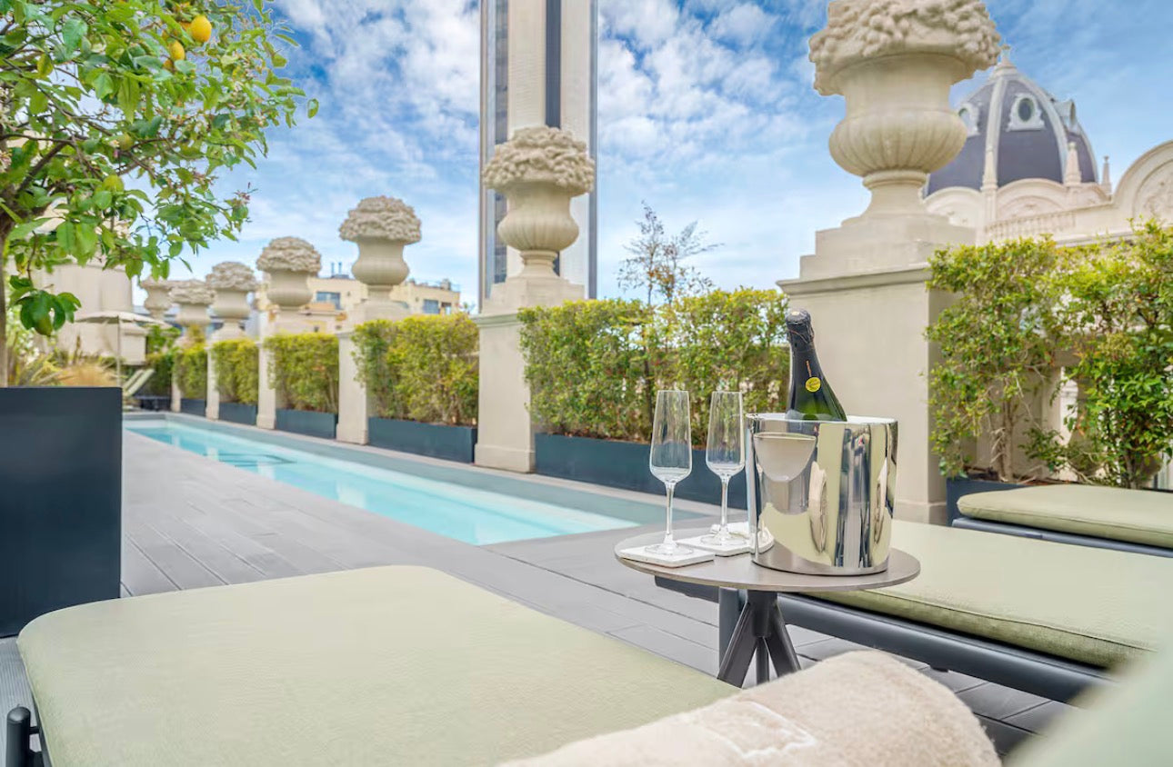 Gaùdi Building (Barcelona Weekly package) 🇪🇸