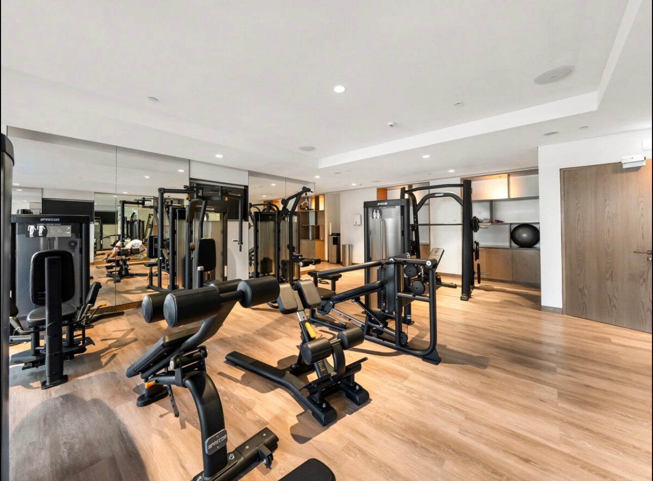 DXB Burj Khalifa (Special offer 2 nights for the price of 1 🇦🇪)