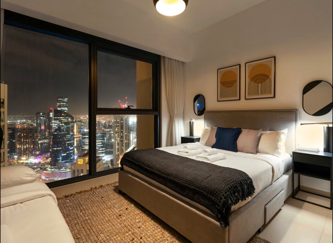 DXB Burj Khalifa (Special offer 2 nights for the price of 1 🇦🇪)