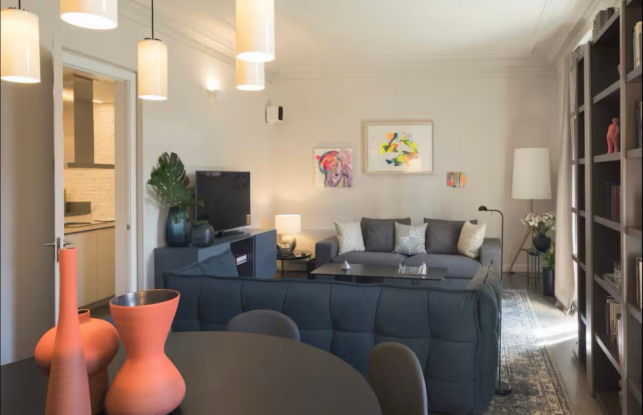 Gaùdi Building (Barcelona Weekly package) 🇪🇸