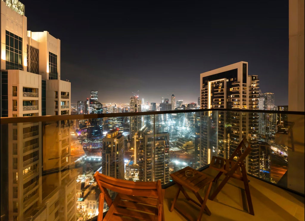 DXB Burj Khalifa (Special offer 2 nights for the price of 1 🇦🇪)