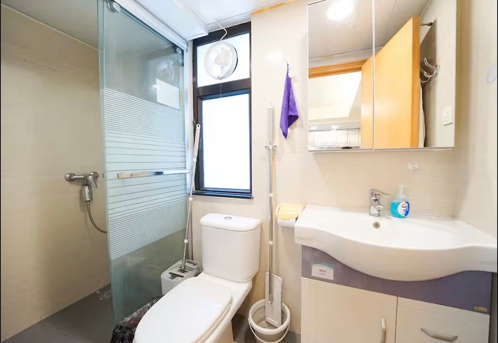 Wan Chai Holiday Home (10 Days Package, Hong Kong 🇭🇰)