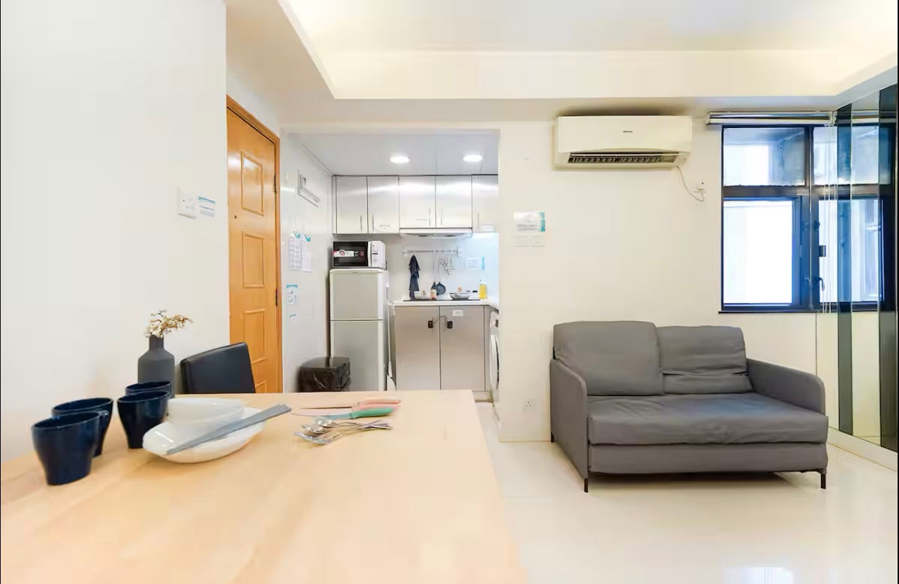 Wan Chai Holiday Home (10 Days Package, Hong Kong 🇭🇰)